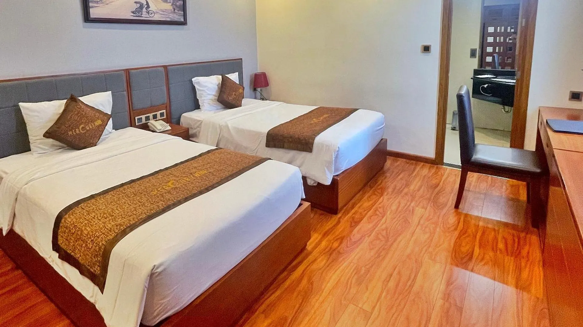 *** Hotel Mercury Apartment Danang Vietnam