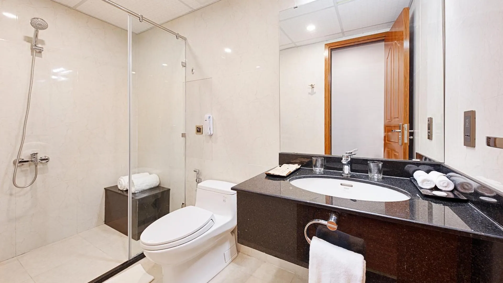 Mercury Apartment Danang