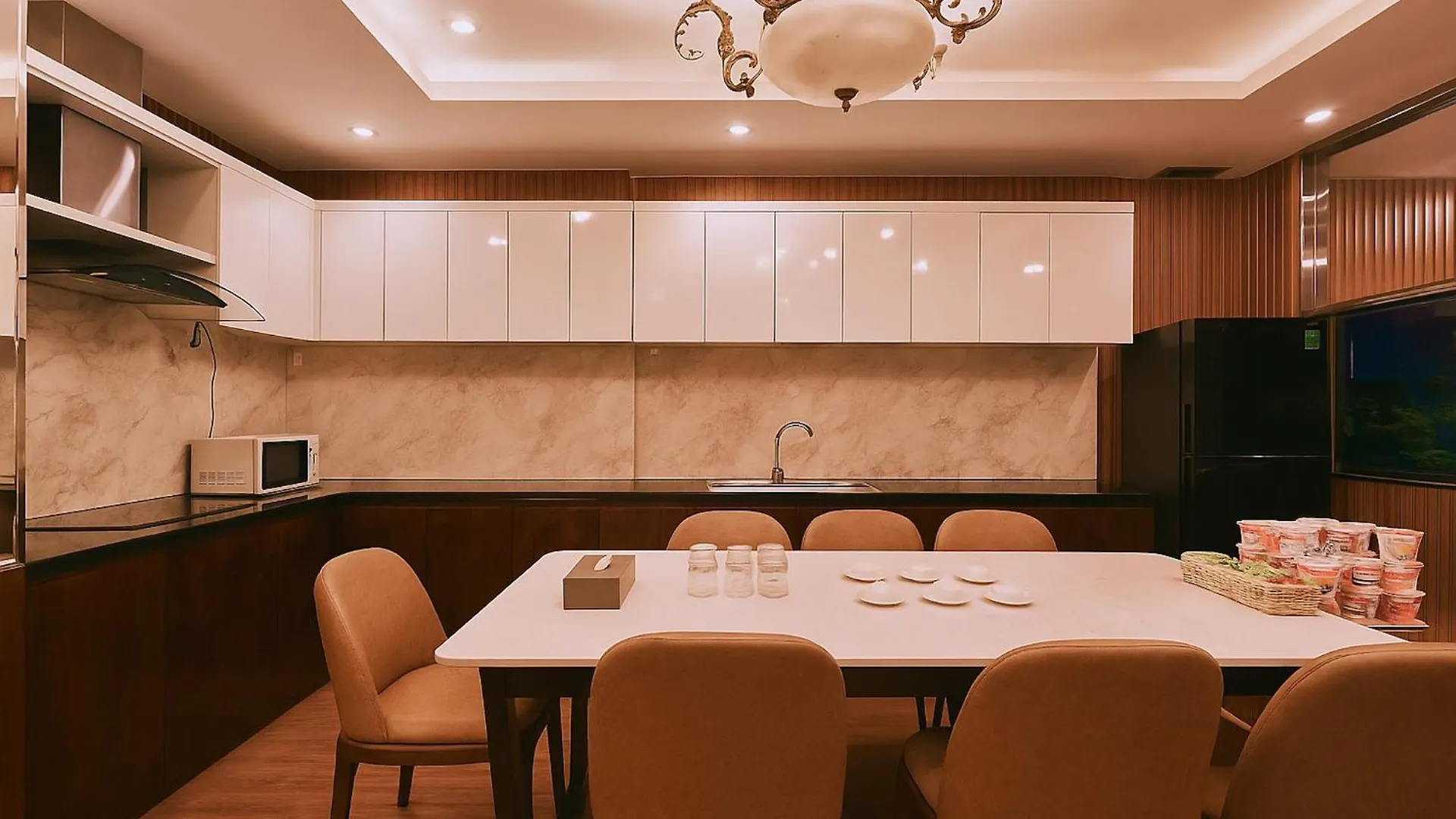 *** Hotel Mercury Apartment Danang Vietnam